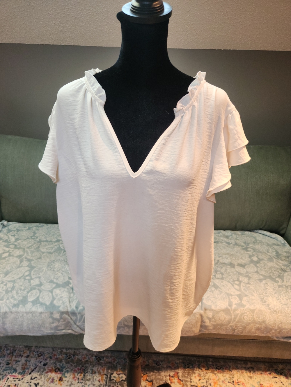 Nine Britton Stitch Fix Ruffle V-Neck Blouse XL Flutter Sleeves